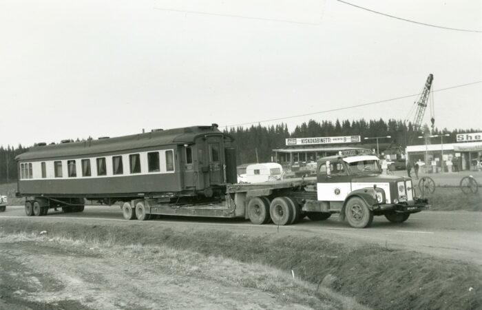1969_Salonkivaunu_saapuu_01